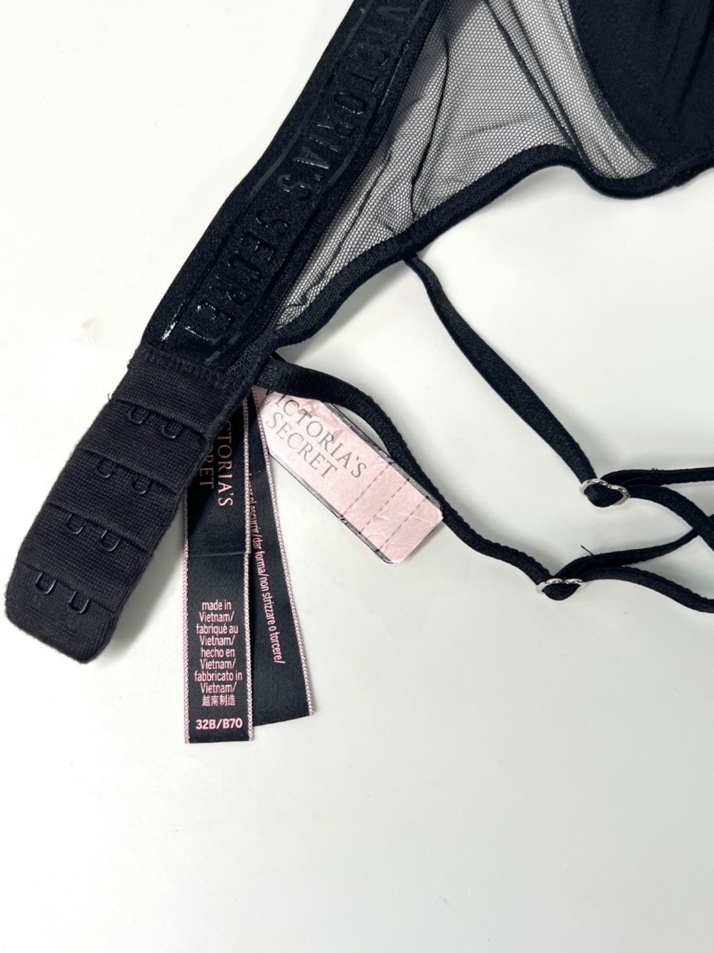 Victoria's Secret Sleek Black High Neck Wire Top Bra 32B NEW - Picture 16 of 16